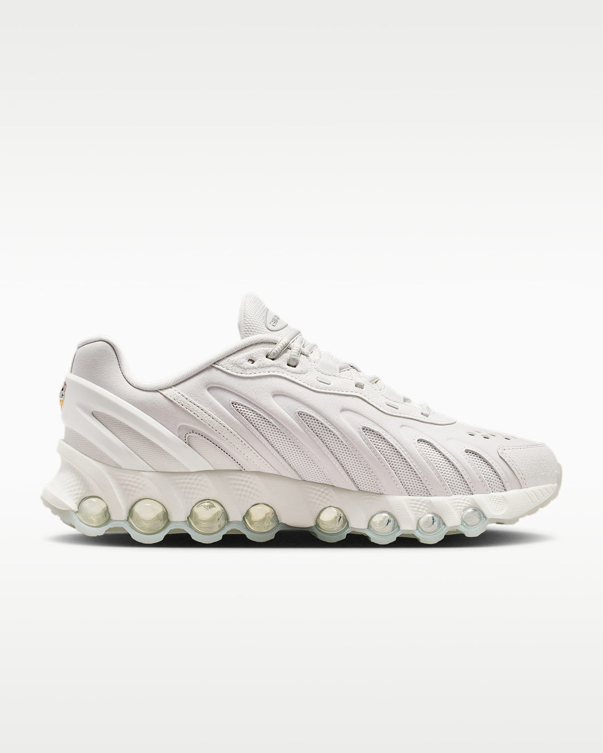Nike Air Max DN ¨C Off-White/Silver Sneaker
